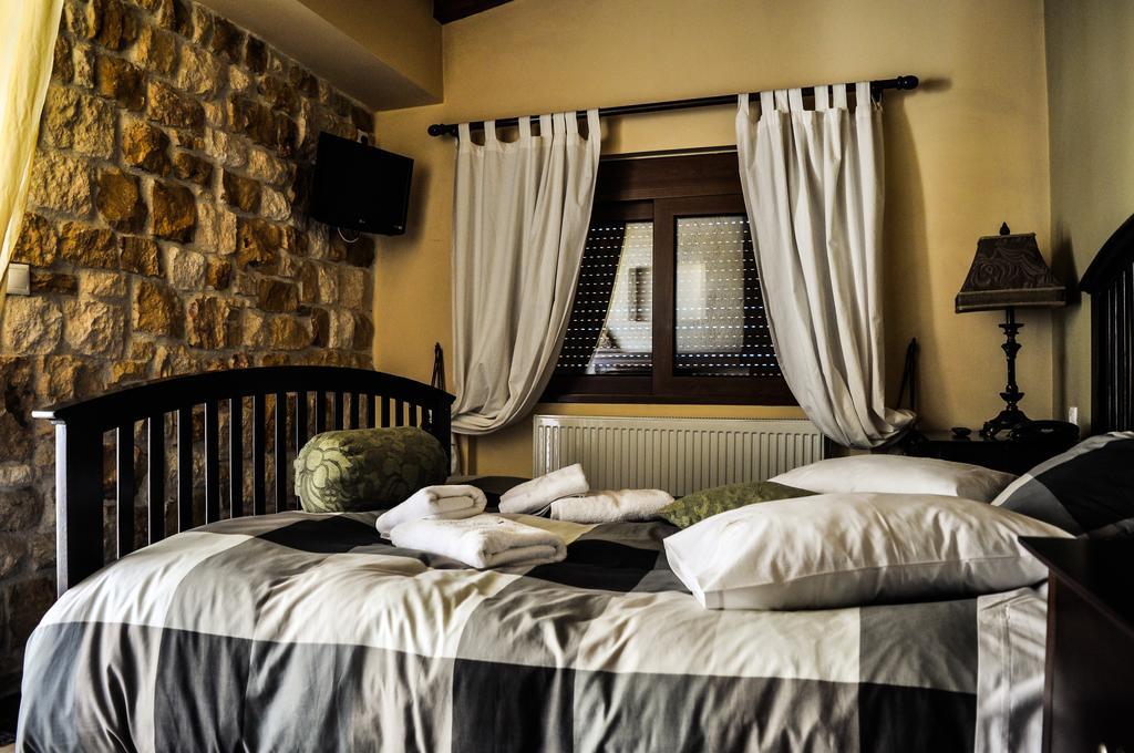 Aetoma Suites Synikia Mesi Trikalon エクステリア 写真